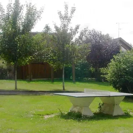 Independants Avec Jardin, Jeux Pour Enfants Et Terrasse Proche De Montlucon - Fr-1-489-401 Holiday home Mesples